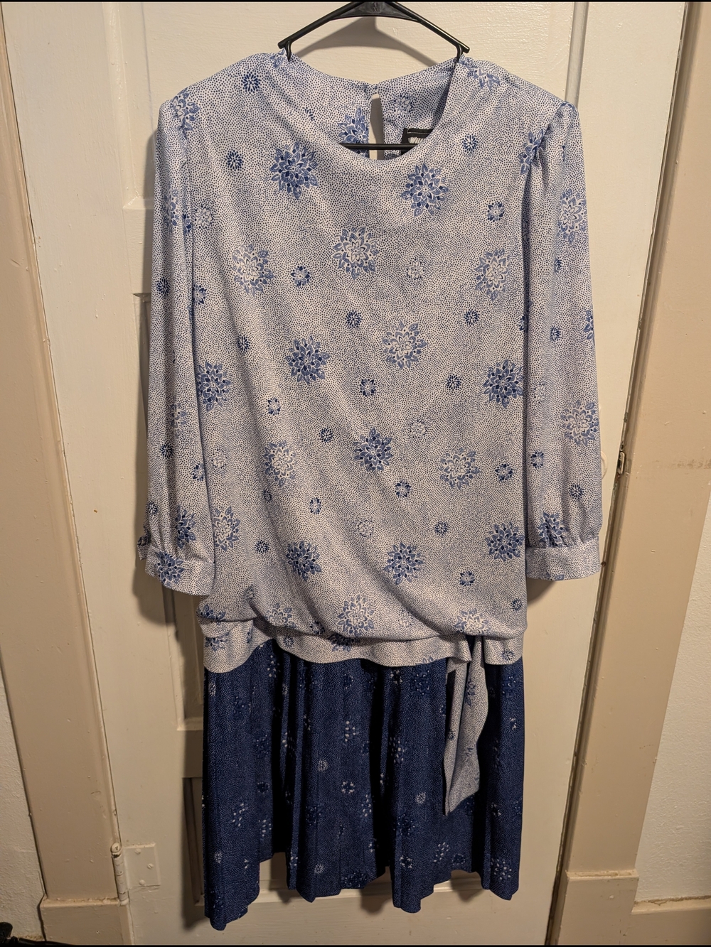 80s Vintage Plus Size Drop Waist Light Blue Floral Two-Tone Midi Dress